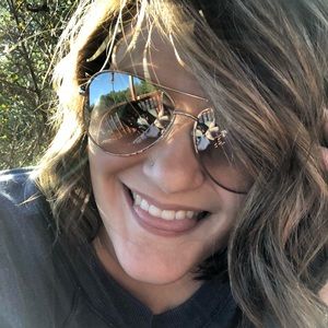 Meet your Posher, Kendra